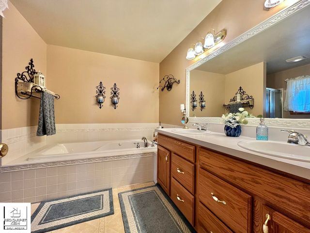 10394 Hills Lane, Goodrich, MI 48438