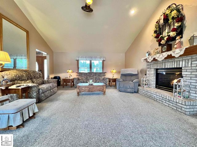 10394 Hills Lane, Goodrich, MI 48438