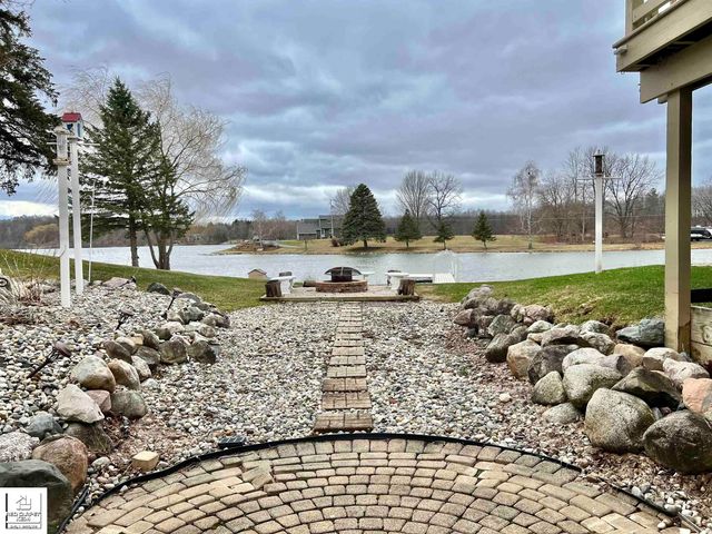 10394 Hills Lane, Goodrich, MI 48438