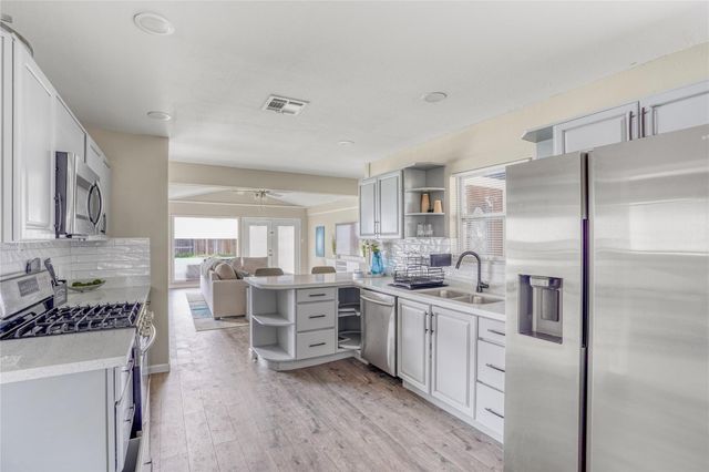 1715 Imperial Crown Drive, Houston, TX 77043