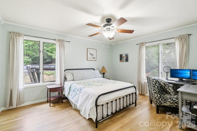 5483 Valley Run Street, Hickory, NC 28601