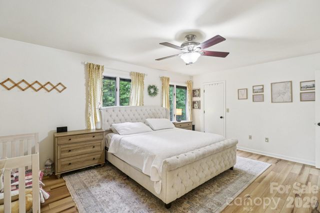 5483 Valley Run Street, Hickory, NC 28601