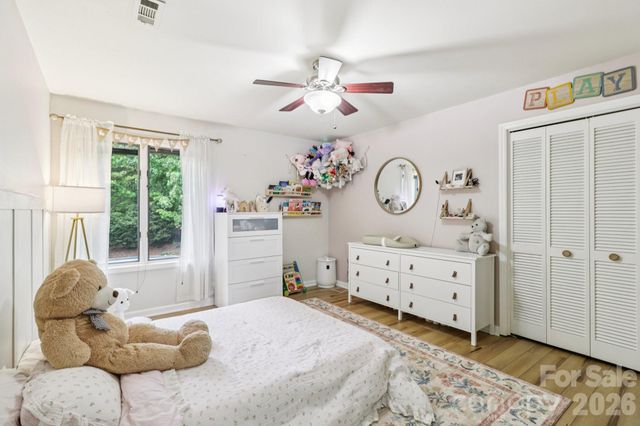 5483 Valley Run Street, Hickory, NC 28601