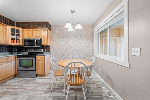3550 Cloman Way E, Inver Grove Heights, MN 55076