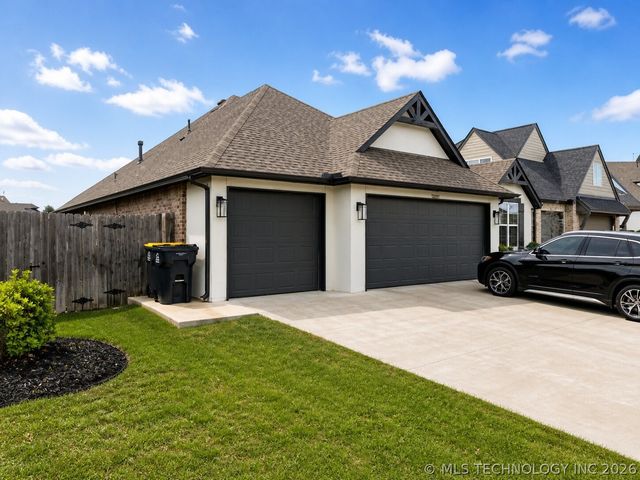 2127 E 138th Place S, Bixby, OK 74008