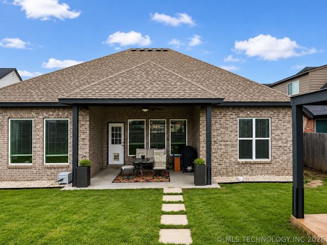 2127 E 138th Place S, Bixby, OK 74008