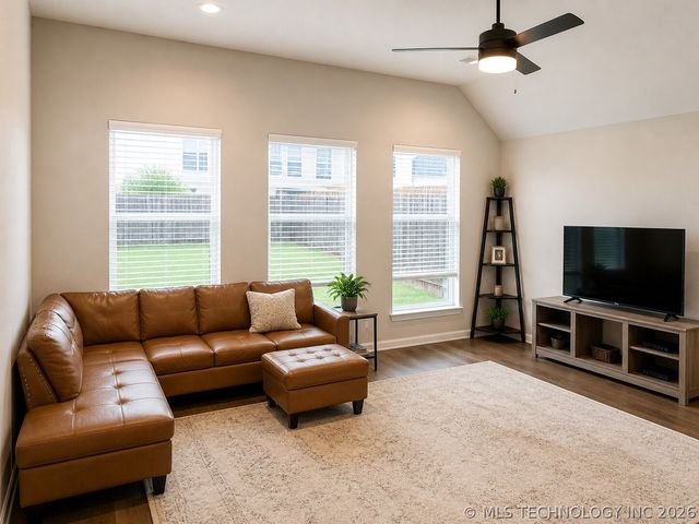 2127 E 138th Place S, Bixby, OK 74008