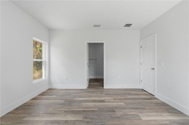 325 Hermosa AVE, Lehigh Acres, FL 33974