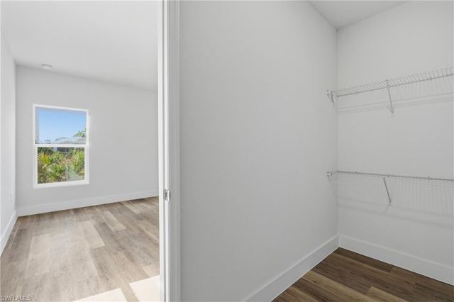 325 Hermosa AVE, Lehigh Acres, FL 33974