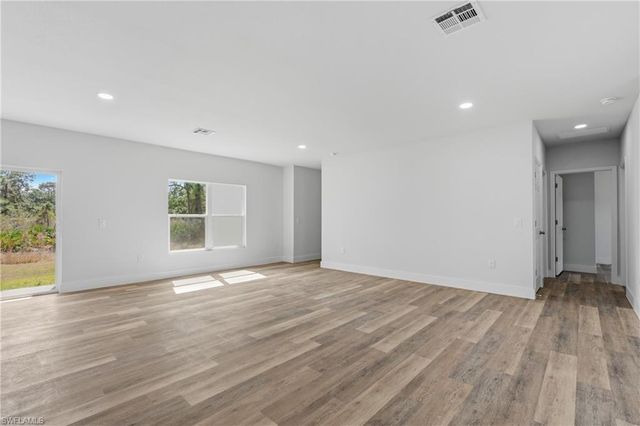 325 Hermosa AVE, Lehigh Acres, FL 33974