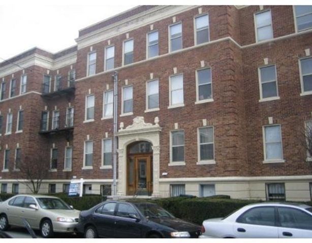 8 Ransom Rd 3, Boston, MA 02135