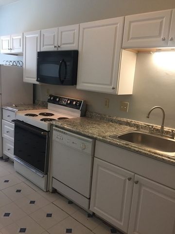 8 Ransom Rd 3, Boston, MA 02135