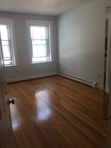 8 Ransom Rd 3, Boston, MA 02135