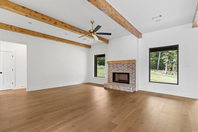 280 Middleton Place Drive, Benton, AR 72019