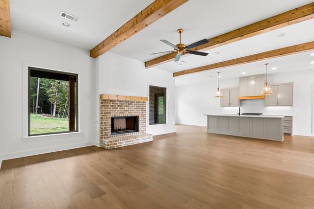 280 Middleton Place Drive, Benton, AR 72019
