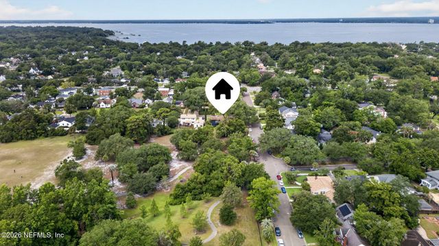 2405 PINERIDGE Road, Jacksonville, FL 32207