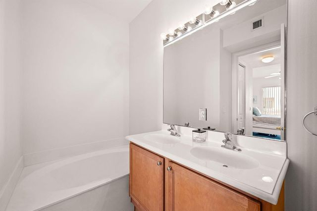 10520 SW Stephanie Way SW 2-203, Port St. Lucie, FL 34987