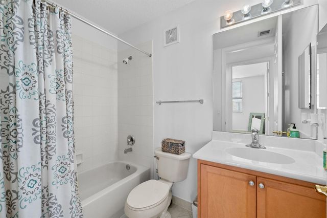 10520 SW Stephanie Way SW 2-203, Port St. Lucie, FL 34987