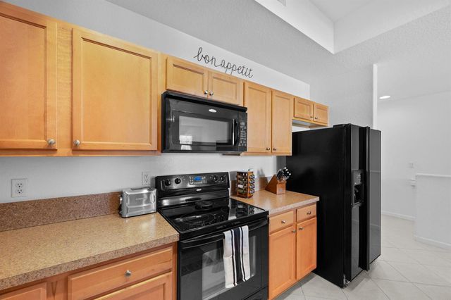 10520 SW Stephanie Way SW 2-203, Port St. Lucie, FL 34987