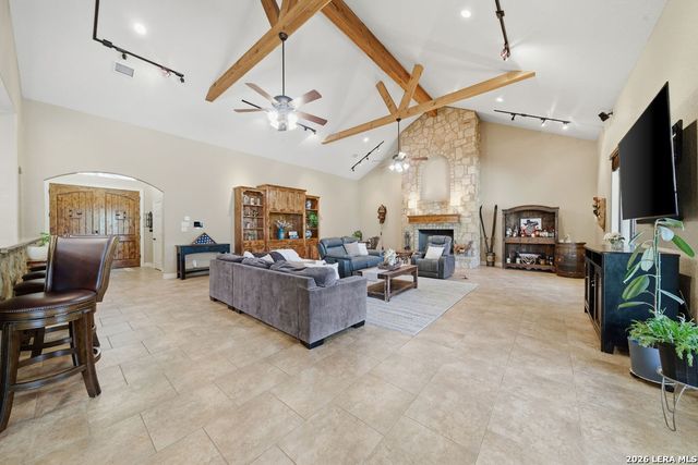 100 Vintage Trail, La Vernia, TX 78121