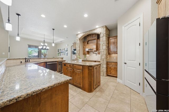 100 Vintage Trail, La Vernia, TX 78121