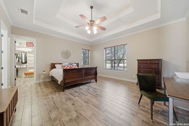 100 Vintage Trail, La Vernia, TX 78121