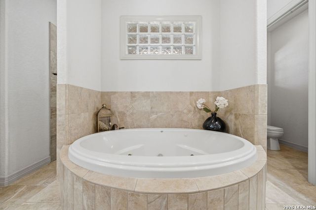 100 Vintage Trail, La Vernia, TX 78121