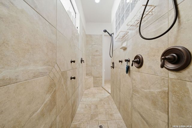 100 Vintage Trail, La Vernia, TX 78121