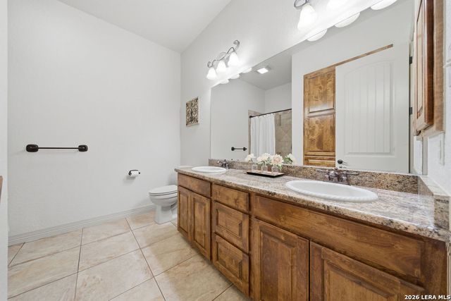 100 Vintage Trail, La Vernia, TX 78121