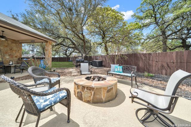 100 Vintage Trail, La Vernia, TX 78121