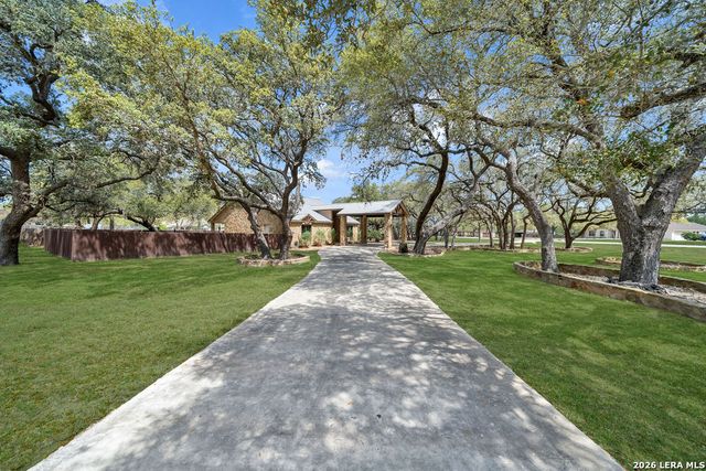 100 Vintage Trail, La Vernia, TX 78121