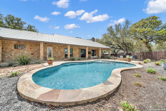 100 Vintage Trail, La Vernia, TX 78121