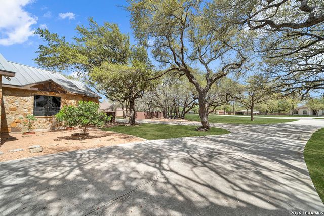 100 Vintage Trail, La Vernia, TX 78121