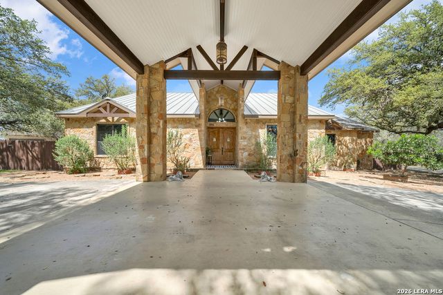 100 Vintage Trail, La Vernia, TX 78121