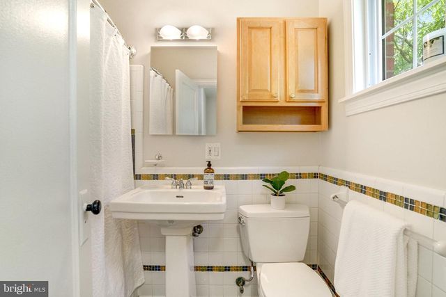 3736 GUNSTON RD, Alexandria, VA 22302