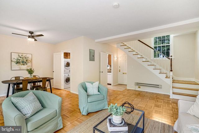 3736 GUNSTON RD, Alexandria, VA 22302