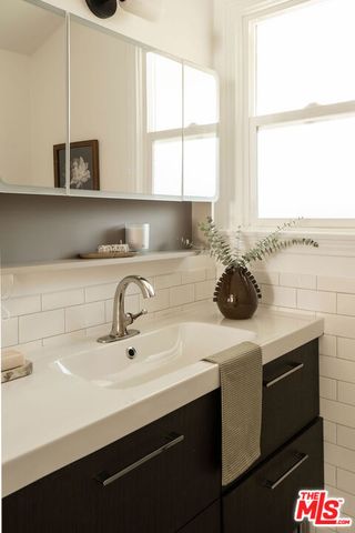 16125 Gledhill Street, North Hills (los Angeles), CA 91343