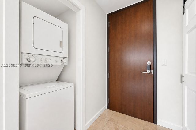 3250 Grand Ave 406, Miami, FL 33133