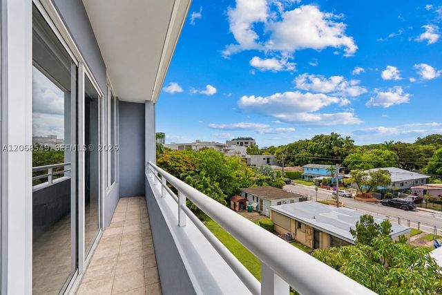 3250 Grand Ave 406, Miami, FL 33133