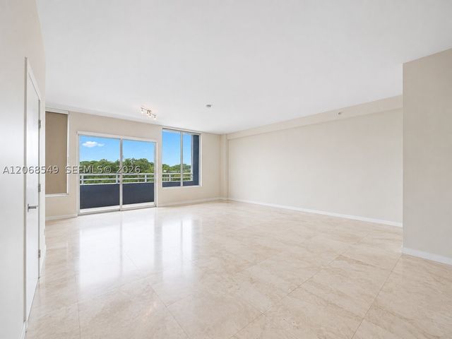 3250 Grand Ave 406, Miami, FL 33133