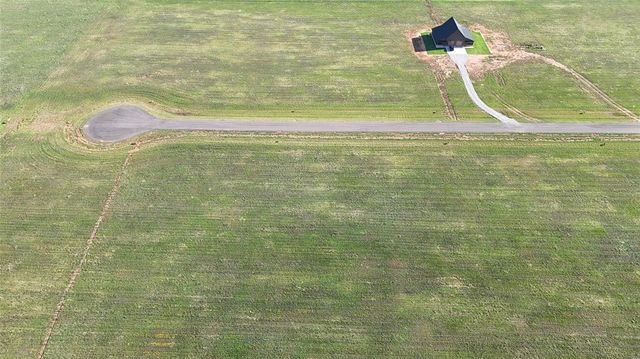 24131 E 1016 Road, Weatherford, OK 73096