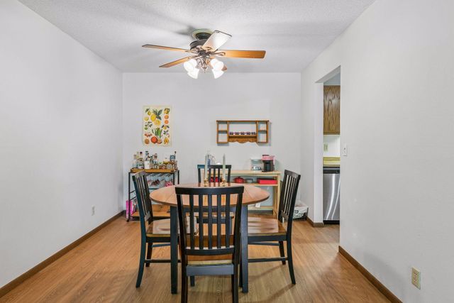 3850 Plymouth Boulevard 205, Plymouth, MN 55446