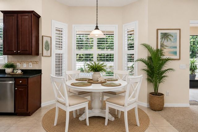 7906 CAMDEN WOODS DRIVE, Tampa, FL 33619