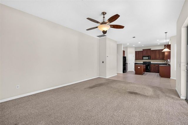 7906 CAMDEN WOODS DRIVE, Tampa, FL 33619