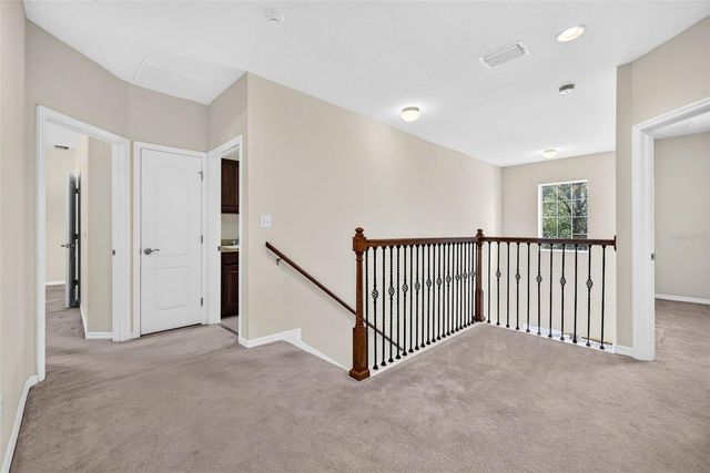 7906 CAMDEN WOODS DRIVE, Tampa, FL 33619