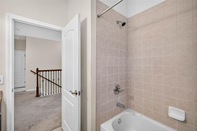 7906 CAMDEN WOODS DRIVE, Tampa, FL 33619