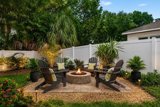 7906 CAMDEN WOODS DRIVE, Tampa, FL 33619
