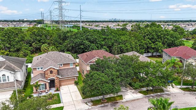 7906 CAMDEN WOODS DRIVE, Tampa, FL 33619