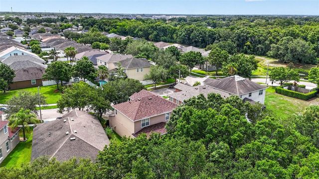 7906 CAMDEN WOODS DRIVE, Tampa, FL 33619