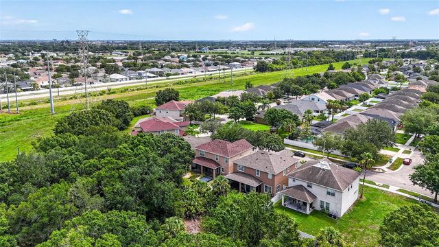 7906 CAMDEN WOODS DRIVE, Tampa, FL 33619